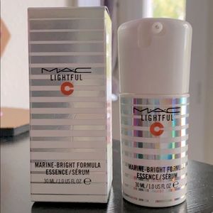 MAC Lightful C Marine-Bright Formula Essence/Serum